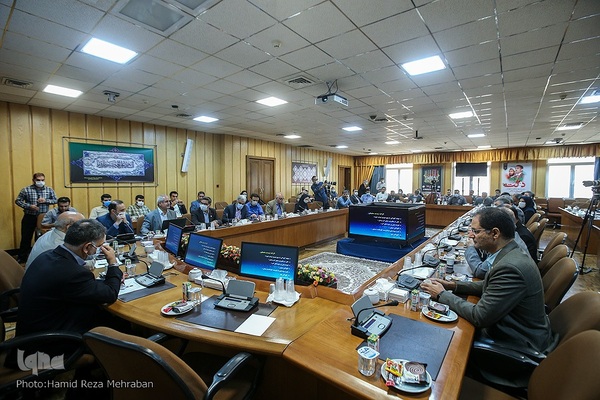 نشست علمی «بحران آب و استفاده فنآوری‌های نوین شیرین‌سازی و انتقال آب»