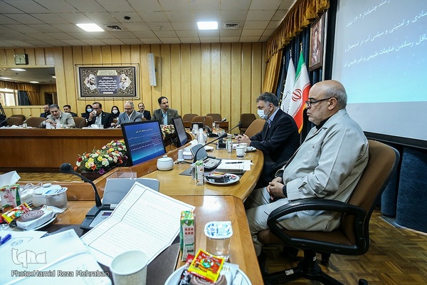 نشست علمی «بحران آب و استفاده فنآوری‌های نوین شیرین‌سازی و انتقال آب»