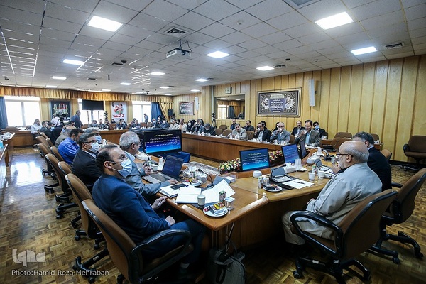 نشست علمی «بحران آب و استفاده فنآوری‌های نوین شیرین‌سازی و انتقال آب»