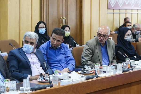 نشست علمی «بحران آب و استفاده فنآوری‌های نوین شیرین‌سازی و انتقال آب»