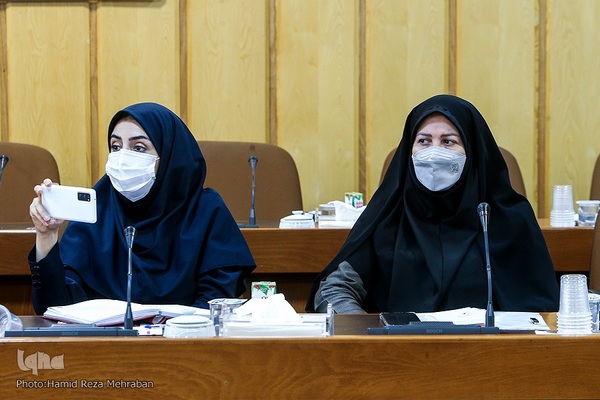 نشست علمی «نقش فناوری‌های نوین در حوزه کشاورزی و امنیت غذایی»