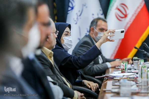 نشست علمی «نقش فناوری‌های نوین در حوزه کشاورزی و امنیت غذایی»