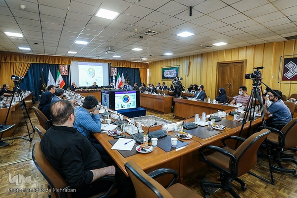 نشست علمی «نقش فناوری‌های نوین در حوزه کشاورزی و امنیت غذایی»