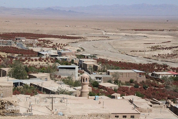 قلعه‌ای در سرزمین ناشناخته‌ها