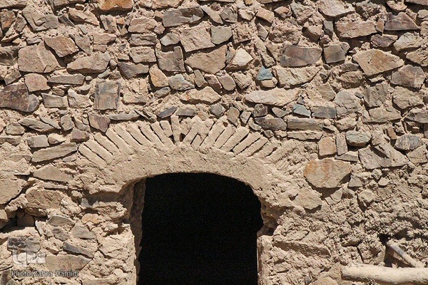 قلعه‌ای در سرزمین ناشناخته‌ها