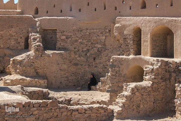 قلعه‌ای در سرزمین ناشناخته‌ها