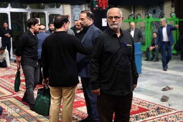 مجلس ترحیم آیت الله ناصری در مسجد ارگ تهران