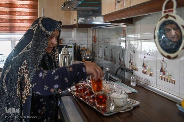 دیدار جامعه قرآنی با خانواده شهید حمید صفاری