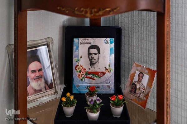 دیدار جامعه قرآنی با خانواده شهید حمید صفاری