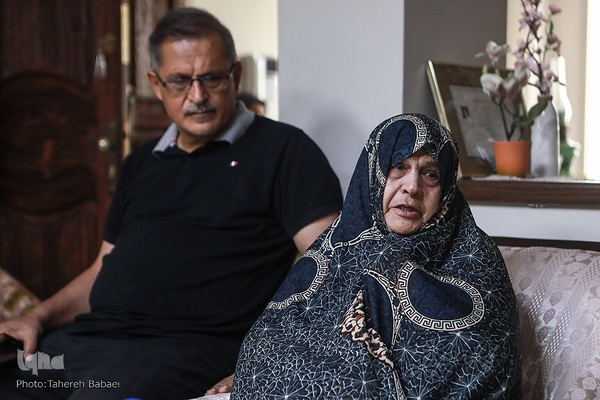 دیدار جامعه قرآنی با خانواده شهید حمید صفاری