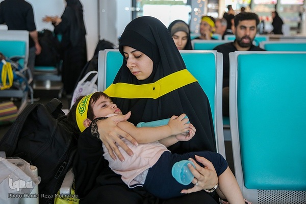 اعزام زائران اربعین از ترمینال سلام