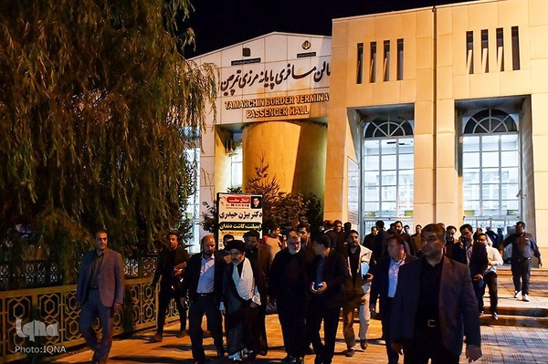 بازدید شبانه نماینده ولی‌فقیه در آذربایجان غربی از پایانه مرزی تمرچین‎‎