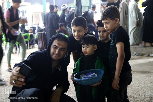 عشاق الحسین(ع) در طریق کربلا