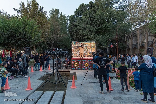 اجرای آیین سنج‌زنی آران بیدگل در چهارباغ اصفهان‎‎