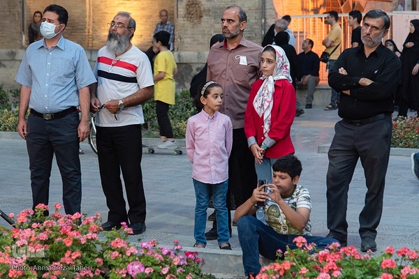 اجرای آیین سنج‌زنی آران بیدگل در چهارباغ اصفهان‎‎