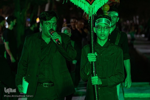 اجرای آیین سنج‌زنی آران بیدگل در چهارباغ اصفهان‎‎