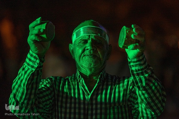 اجرای آیین سنج‌زنی آران بیدگل در چهارباغ اصفهان‎‎