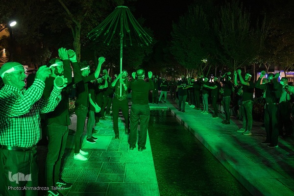 اجرای آیین سنج‌زنی آران بیدگل در چهارباغ اصفهان‎‎