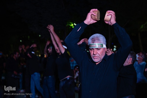 اجرای آیین سنج‌زنی آران بیدگل در چهارباغ اصفهان‎‎