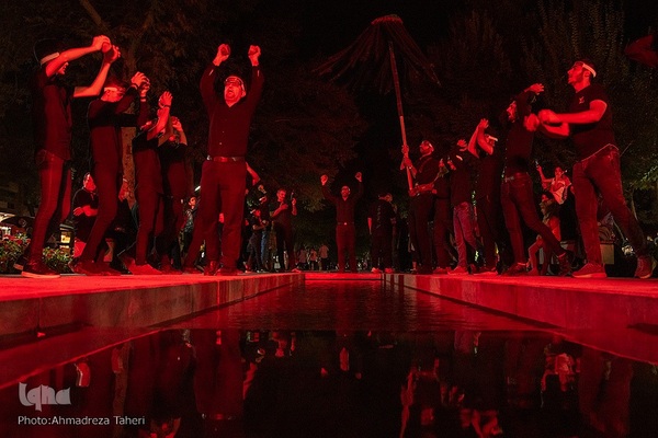 اجرای آیین سنج‌زنی آران بیدگل در چهارباغ اصفهان‎‎