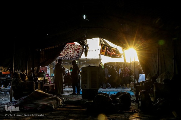 یک قدم تا اربعین؛ عشاق الحسین(ع) در طریق کربلا(۵)