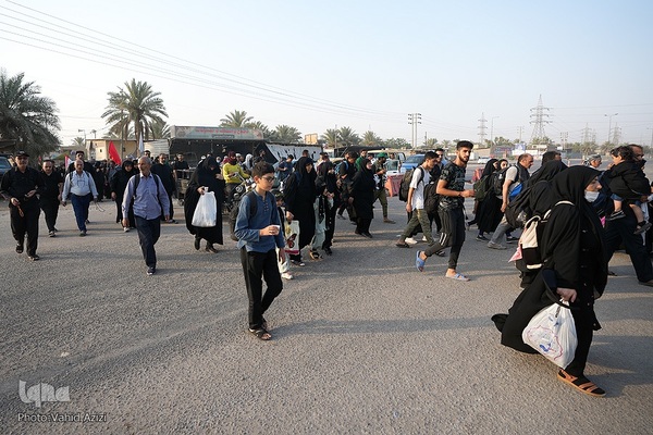 پیاده روی اربعین حسینی در منطقه طریق العلما و زرگه به سمت کربلای معلی