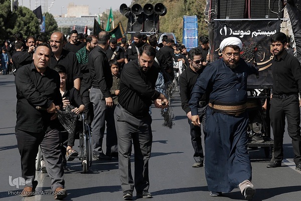 آیین پیاده‌روی جاماندگان اربعین حسینی در بیرجند