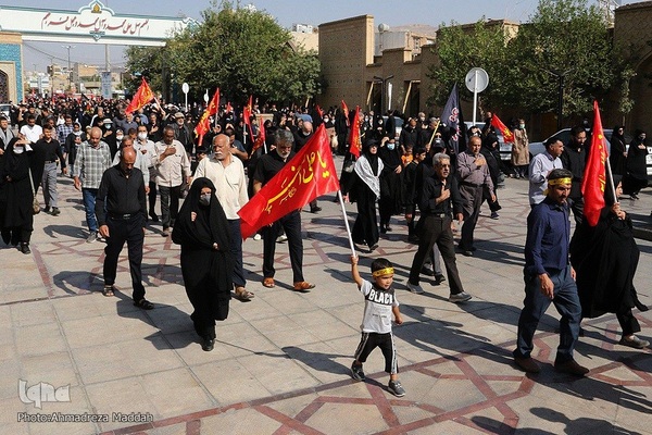 آیین پیاده‌روی جاماندگان اربعین حسینی در شیراز