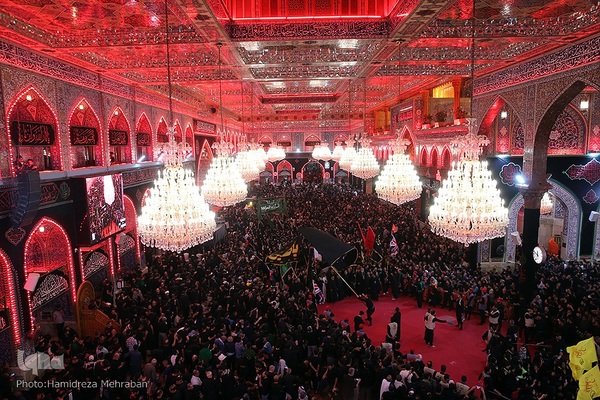 حرم مطهرحضرت اباعبدالله الحسین‌(ع) در روز اربعین