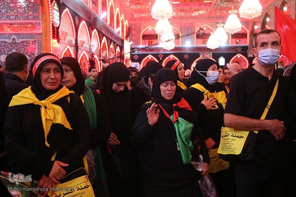 حرم مطهر و نورانی حضرت اباعبدالله الحسین‌(ع) در روز اربعین