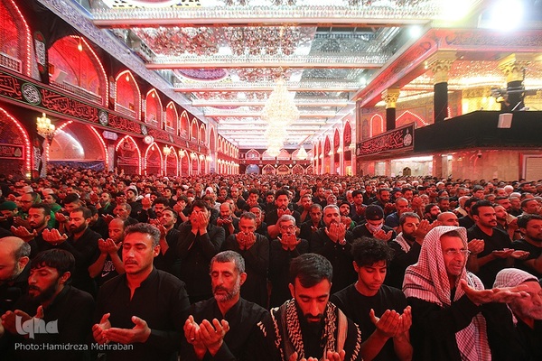 آستان مقدس عباسی در روز اربعین حسینی