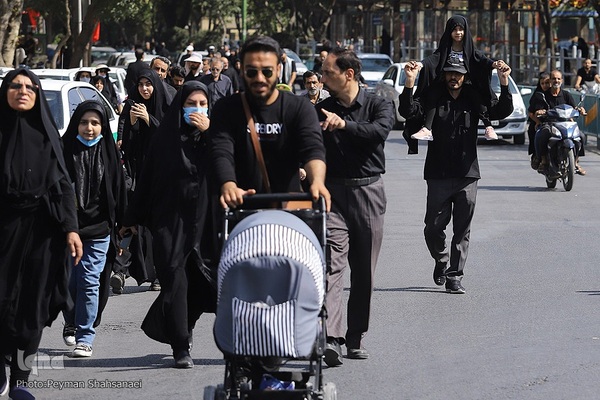 آیین پیاده‌روی جاماندگان اربعین حسینی در اصفهان