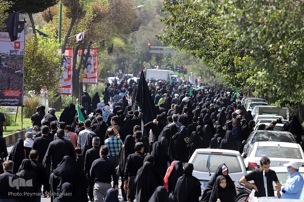 آیین پیاده‌روی جاماندگان اربعین حسینی در اصفهان