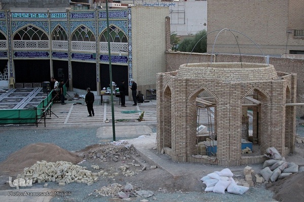 آرامگاه مرحوم آذریزدی پدر ادبیات کودک و نوجوان ایران در یزد