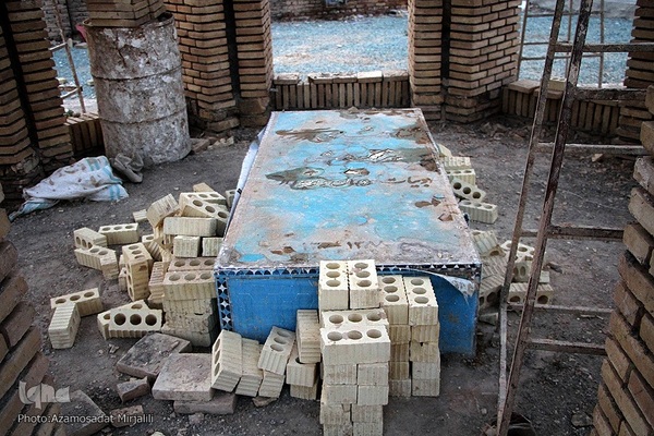 آرامگاه مرحوم آذریزدی پدر ادبیات کودک و نوجوان ایران در یزد