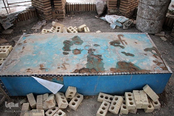 آرامگاه مرحوم آذریزدی پدر ادبیات کودک و نوجوان ایران در یزد