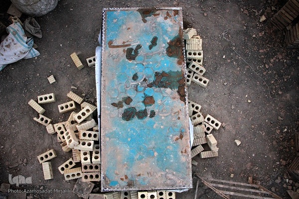 آرامگاه مرحوم آذریزدی پدر ادبیات کودک و نوجوان ایران در یزد