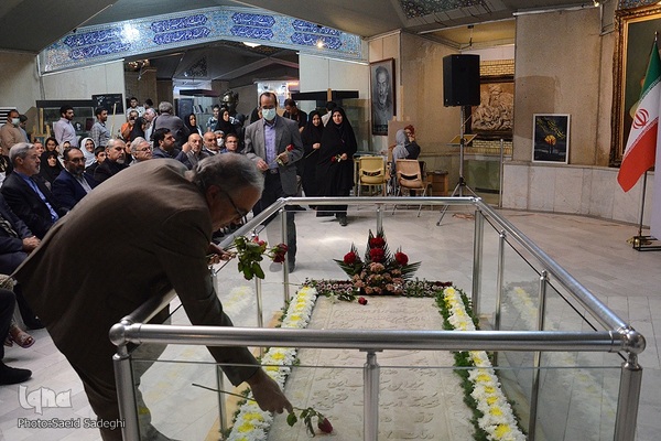 گلباران مزار استاد شهریار