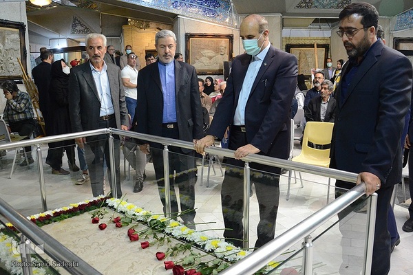 گلباران مزار استاد شهریار