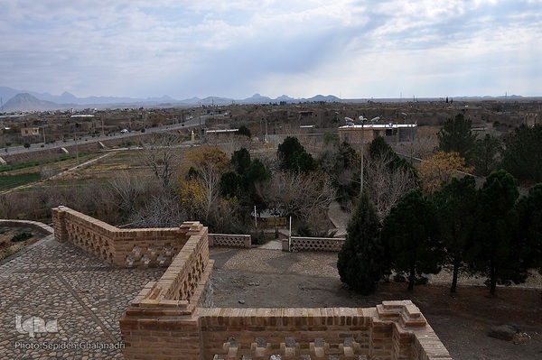 آرامگاه ابن حسام خوسفی، در شهر خوسف خراسان جنوبی