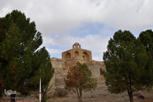 آرامگاه ابن حسام خوسفی، در شهر خوسف خراسان جنوبی