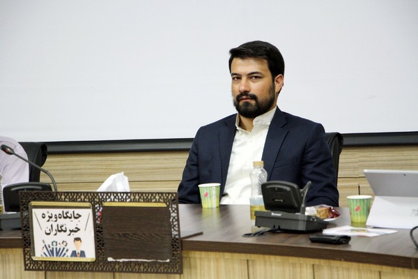 نشست ستاد نوآوری، فناوری و اقتصاد دانش‌‌بنیان استان یزد با حضور رییس جهاد دانشگاهی کشور‎‎