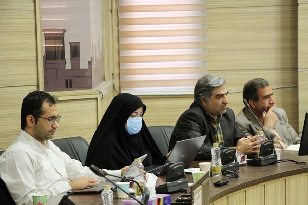 نشست ستاد نوآوری، فناوری و اقتصاد دانش‌‌بنیان استان یزد با حضور رییس جهاد دانشگاهی کشور‎‎