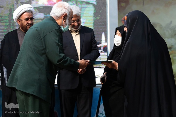 آیین تجلیل از فرماندهان و رزمندگان هشت سال دفاع مقدس فارس