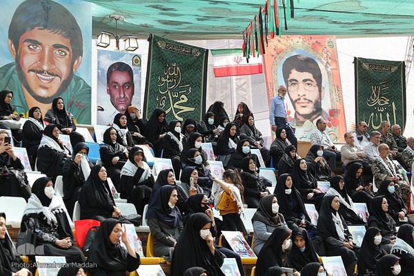 آیین تجلیل از فرماندهان و رزمندگان هشت سال دفاع مقدس فارس