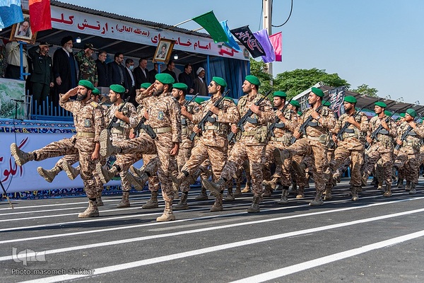 رژه نیروهای مسلح استان البرز درآغاز هفته دفاع مقدس‎‎