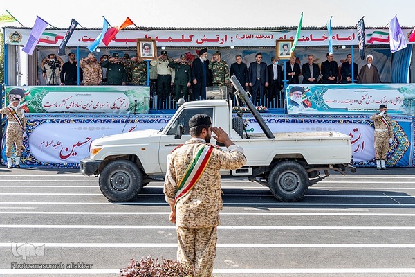 رژه نیروهای مسلح استان البرز درآغاز هفته دفاع مقدس‎‎
