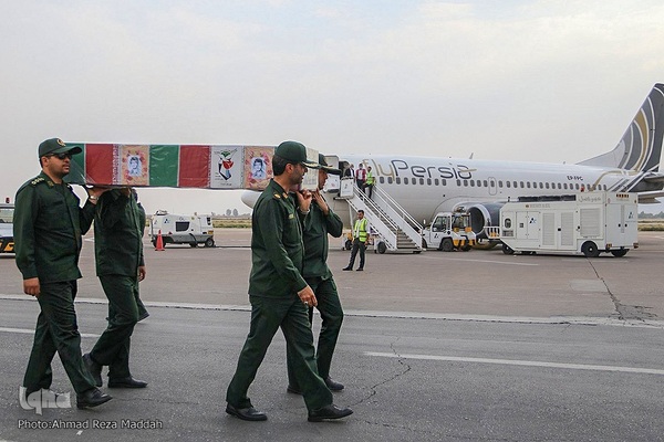 استقبال از پیکر ۳ شهید تازه تفحص شده دفاع مقدس در شیراز‎‎