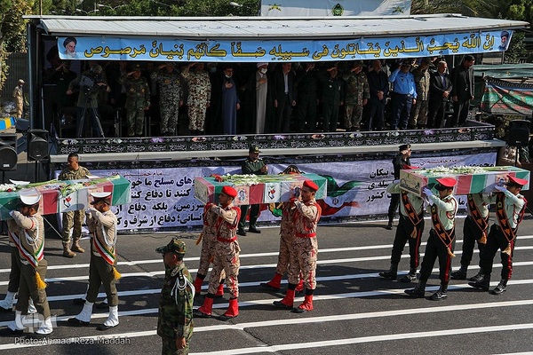 رژه نیروهای مسلح در شیراز