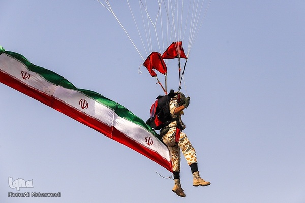 رژه نیروهای مسلح در اهواز